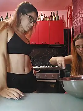 Snapshot of YuriXo chatting on November 30, 2025, 4:41 pm YuriXo online show from November 30, 2025, 4:41 pm