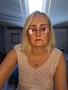 Snapshot of Jenny_Blum chatting on December 1, 2025, 1:01 pm Jenny Blum online show from December 1, 2025, 1:01 pm