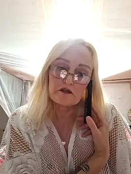 Snapshot of Jenny_Blum chatting on October 15, 2025, 8:55 am Jenny Blum online show from October 15, 2025, 8:55 am