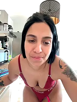 LaPetiteKim online show from October 13, 2025, 7:43 am