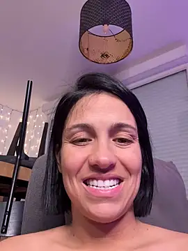 LaPetiteKim online show from December 4, 2025, 9:03 pm