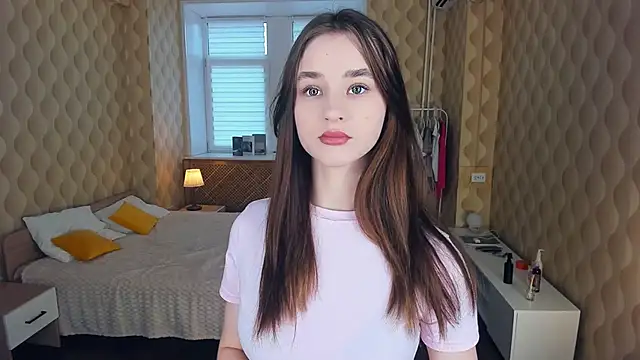 JinnyMcie online show from October 13, 2025, 10:28 am