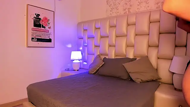 Peyton louise online show from November 26, 2025, 1:00 pm