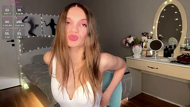 Snapshot of OdaMinty chatting on March 2, 2026, 8:32 am OdaMinty online show from March 2, 2026, 8:32 am