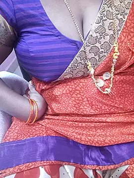 Snapshot of Tamil_Ammani chatting on April 25, 2026, 11:02 am Tamil Ammani online show from April 25, 2026, 11:02 am