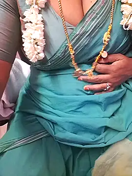 Snapshot of Tamil_Ammani chatting on May 6, 2026, 8:29 am Tamil Ammani online show from May 6, 2026, 8:29 am