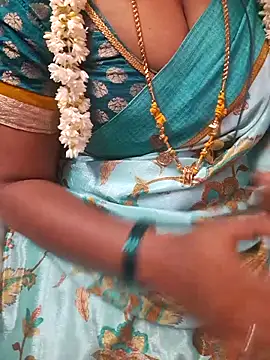 Snapshot of Tamil_Ammani chatting on April 20, 2026, 6:31 pm Tamil Ammani online show from April 20, 2026, 6:31 pm