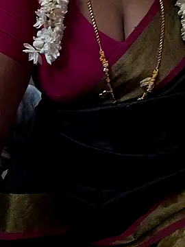 Snapshot of Tamil_Ammani chatting on May 5, 2026, 11:24 am Tamil Ammani online show from May 5, 2026, 11:24 am