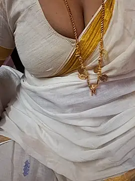 Snapshot of Tamil_Ammani chatting on May 16, 2026, 10:36 am Tamil Ammani online show from May 16, 2026, 10:36 am
