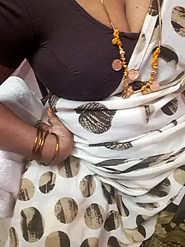 Snapshot of Tamil_Ammani chatting on March 31, 2026, 11:40 pm Tamil Ammani online show from March 31, 2026, 11:40 pm