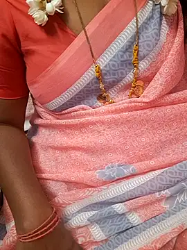 Snapshot of Tamil_Ammani chatting on April 10, 2026, 11:17 am Tamil Ammani online show from April 10, 2026, 11:17 am