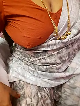 Snapshot of Tamil_Ammani chatting on October 3, 2025, 7:04 pm Tamil Ammani online show from October 3, 2025, 7:04 pm