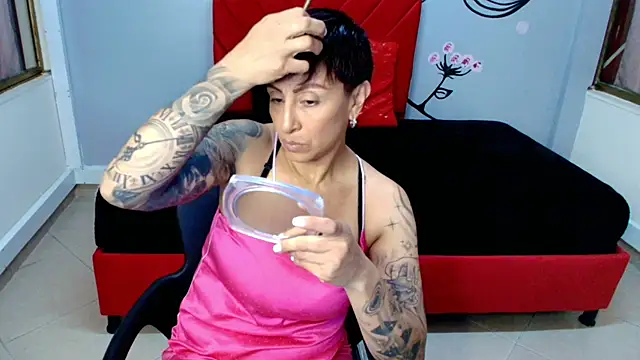 Charlotte  Gray online show from October 12, 2025, 12:17 pm