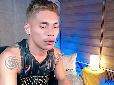 Cute Lucas online show from December 23, 2025, 5:40 am