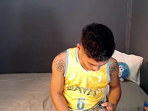 Cute Lucas online show from October 7, 2025, 5:52 am