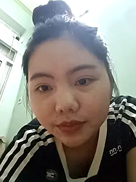 Snapshot of nhimxu chatting on October 18, 2025, 1:35 pm nhimxu online show from October 18, 2025, 1:35 pm