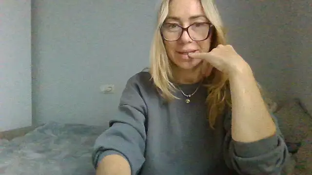 Kinky21 online show from October 10, 2025, 8:04 am
