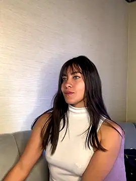 Snapshot of LunaMartinez_Pink chatting on October 2, 2025, 1:25 pm LunaMartinez Pink online show from October 2, 2025, 1:25 pm