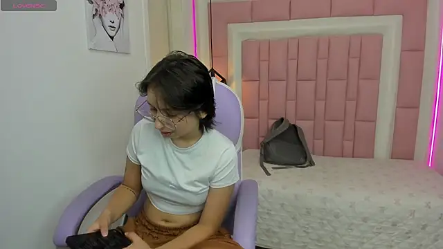 Klaret Toy online show from April 30, 2026, 7:32 pm