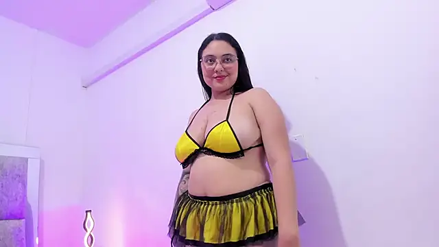 Snapshot of Tammy_Velvet chatting on October 1, 2025, 12:42 pm Tammy Velvet online show from October 1, 2025, 12:42 pm