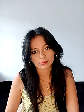 SaraMistick online show from October 8, 2025, 12:17 pm