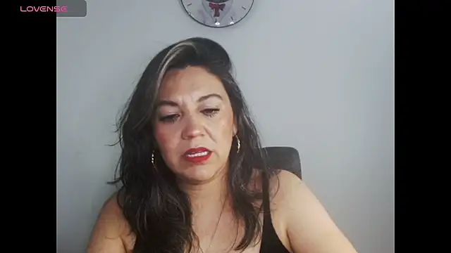 XxAntonellaxxx online show from October 20, 2025, 4:29 pm