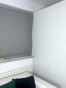 LolaReaX online show from October 17, 2025, 7:11 am