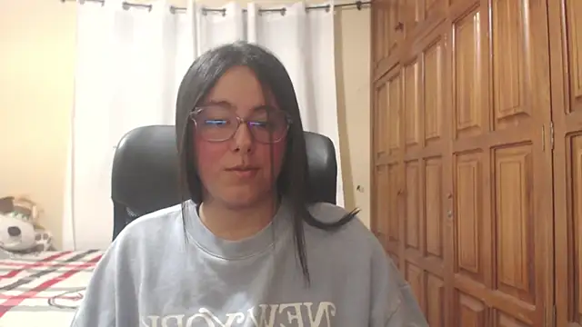 Venus cat  online show from July 9, 2026, 3:29 am