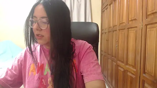 Venus cat  online show from July 5, 2026, 1:54 am