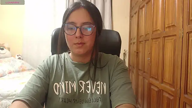 Venus cat  online show from June 28, 2026, 1:45 am