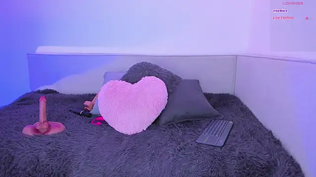 Samara hale online show from November 28, 2025, 8:53 pm