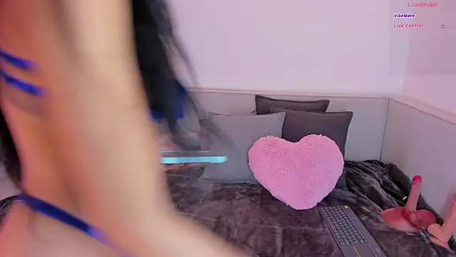 Samara hale online show from November 27, 2025, 8:42 pm