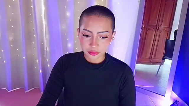 Snapshot of emma_web_ chatting on February 3, 2026, 6:57 pm emma web online show from February 3, 2026, 6:57 pm