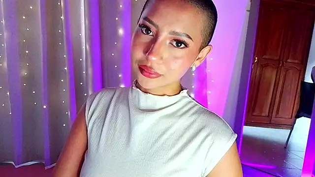 Snapshot of emma_web_ chatting on January 31, 2026, 7:12 pm emma web online show from January 31, 2026, 7:12 pm