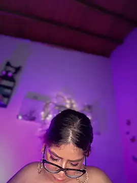 Solaangel  online show from February 13, 2026, 1:27 am