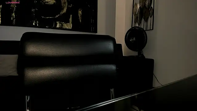 EmilyJohnsonX1 online show from December 4, 2025, 3:16 am