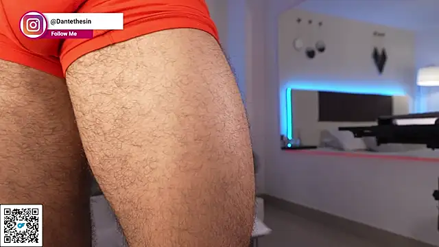 Snapshot of DanteeStone chatting on February 17, 2026, 6:49 pm DanteeStone online show from February 17, 2026, 6:49 pm