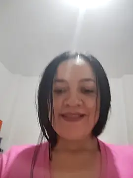 LindaSalo33 online show from November 8, 2025, 3:32 am