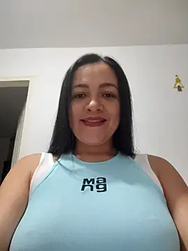 LindaSalo33 online show from December 15, 2025, 5:13 am