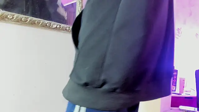 alana madison10 online show from October 15, 2025, 8:06 pm