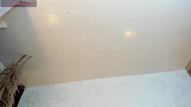 alana madison10 online show from November 6, 2025, 4:05 am