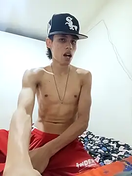 Snapshot of mazo18 chatting on April 8, 2026, 11:28 pm mazo18 online show from April 8, 2026, 11:28 pm