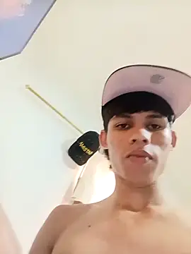 Snapshot of mazo18 chatting on February 21, 2026, 6:10 pm mazo18 online show from February 21, 2026, 6:10 pm