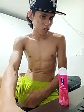 Snapshot of mazo18 chatting on February 13, 2026, 4:34 am mazo18 online show from February 13, 2026, 4:34 am