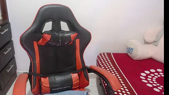 Snapshot of emily_sexxx chatting on March 27, 2026, 8:26 am emily sexxx online show from March 27, 2026, 8:26 am