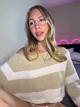 Snapshot of fanyabbey chatting on April 4, 2026, 2:40 am fanyabbey online show from April 4, 2026, 2:40 am