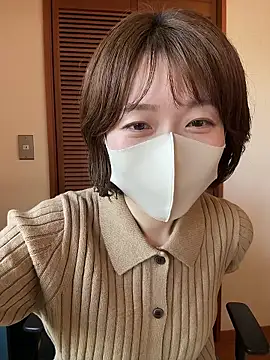 momo yuipu online show from October 8, 2025, 12:56 am