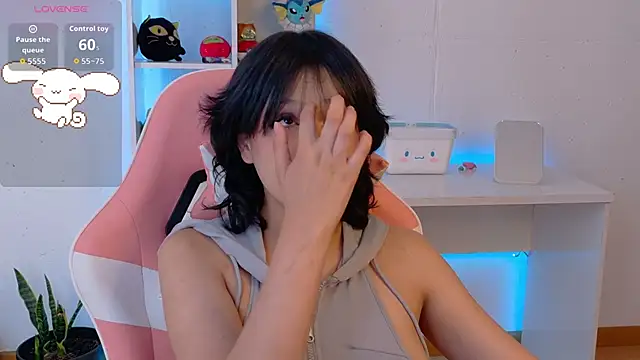 Snapshot of Sallie_Doll chatting on November 25, 2025, 6:30 pm Sallie Doll online show from November 25, 2025, 6:30 pm