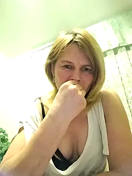 Masha412111 online show from February 1, 2026, 9:02 pm