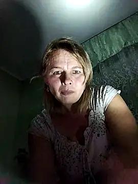 Masha412111 online show from November 10, 2025, 5:40 pm